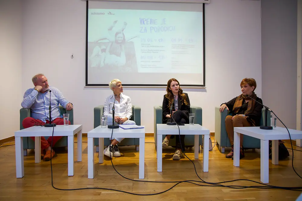 Interaktivne predstave i tribina realizovane su u okviru projekta „Vreme je za porodicu“