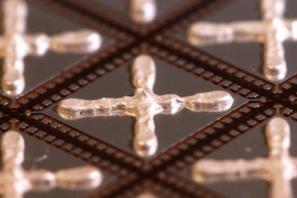 
Loctite Ablestik SSP-220: Die attach material for silver sintering